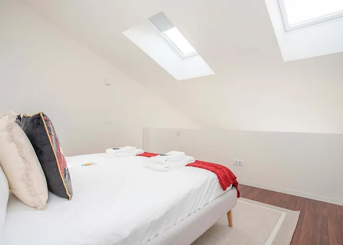 Liiiving In - Luxury Gallery I *