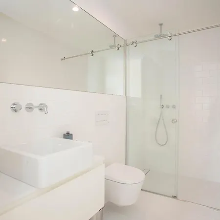 Liiiving In - Luxury Gallery I
